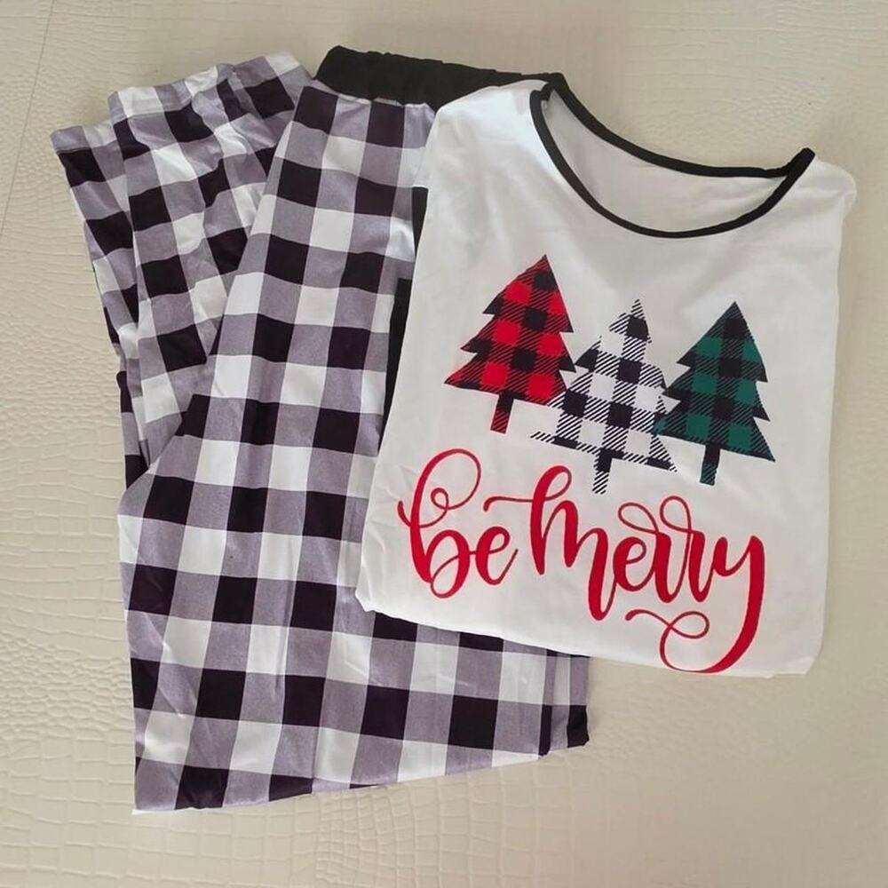 Nwot Buffalo Plaid Christmas Pajama Set - Picture 2 of 5